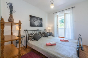 Retro Artflat Apart-Gallery